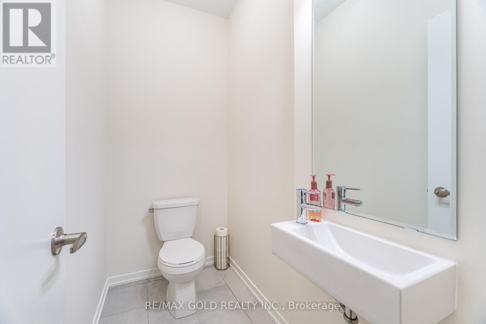 56 Lambert Lane, Caledon, Ontario  L7E 4M5 - Photo 10 - W12521858