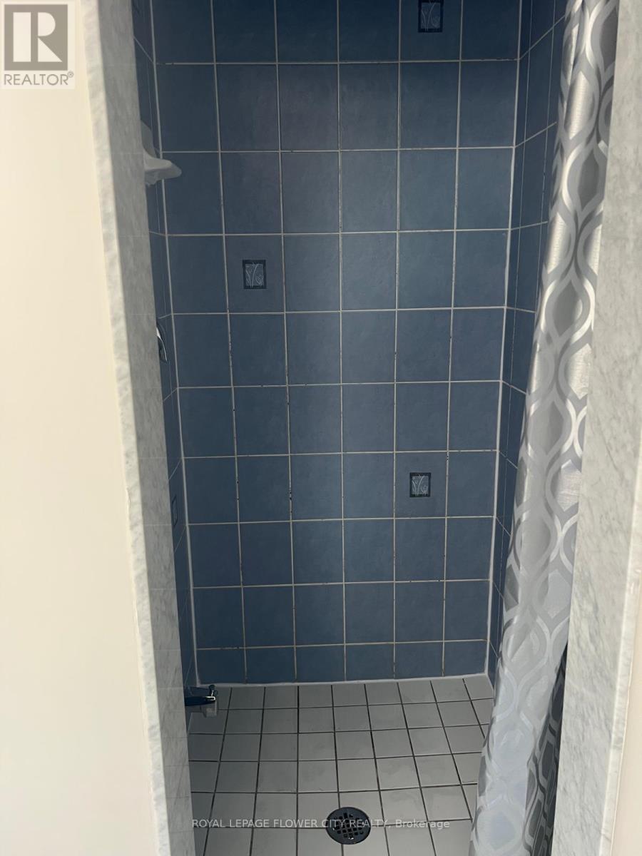 Main And 2nd Floor - 104 Bonistel Crescent, Brampton, Ontario  L7A 3Z9 - Photo 10 - W12521866