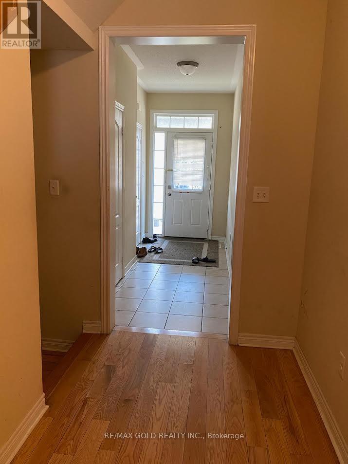 23 Goodsway Trail, Brampton, Ontario  L7A 4A3 - Photo 2 - W12521872