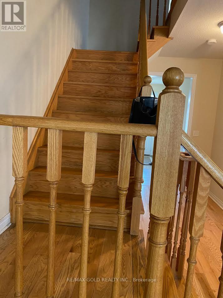 23 Goodsway Trail, Brampton, Ontario  L7A 4A3 - Photo 5 - W12521872