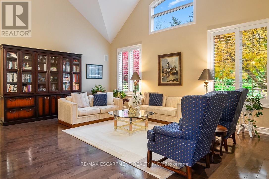 762 Hidden Grove Lane, Mississauga, Ontario  L5H 4L3 - Photo 13 - W12521896