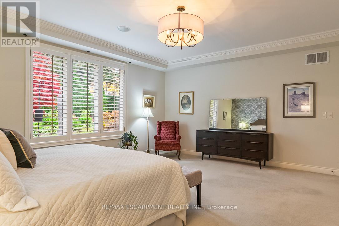 762 Hidden Grove Lane, Mississauga, Ontario  L5H 4L3 - Photo 21 - W12521896