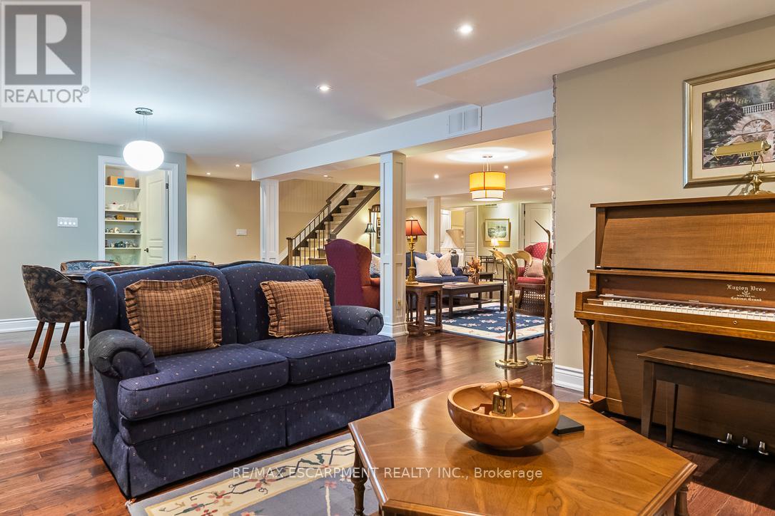 762 Hidden Grove Lane, Mississauga, Ontario  L5H 4L3 - Photo 36 - W12521896