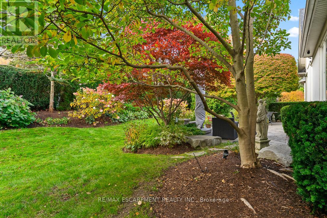 762 Hidden Grove Lane, Mississauga, Ontario  L5H 4L3 - Photo 42 - W12521896