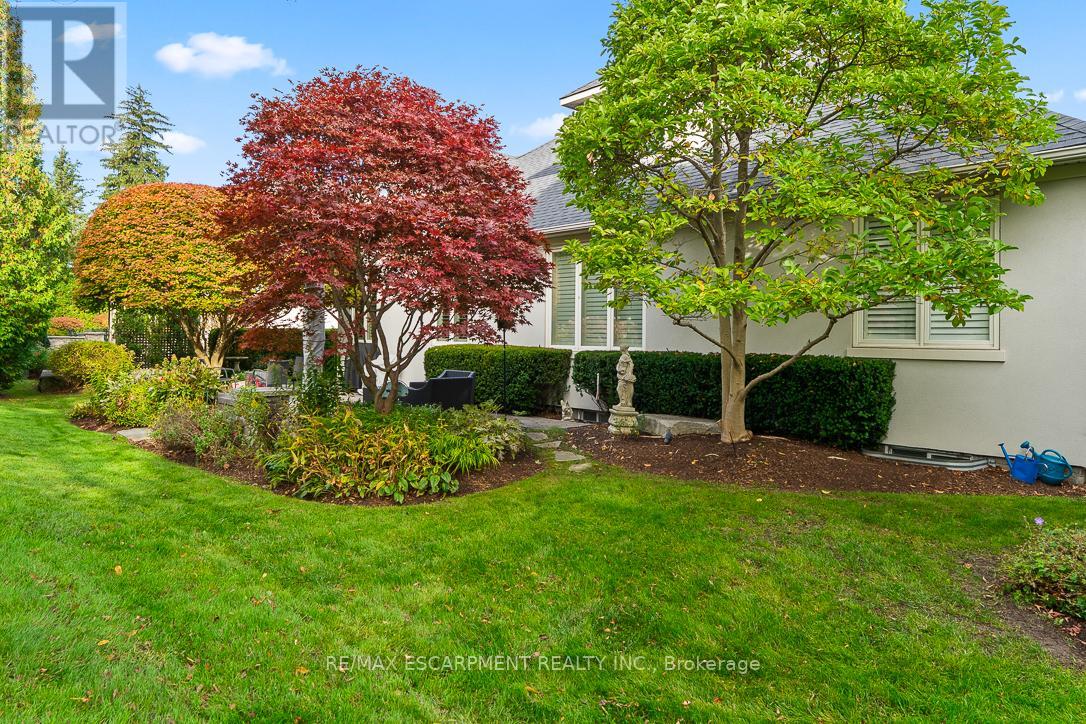 762 Hidden Grove Lane, Mississauga, Ontario  L5H 4L3 - Photo 43 - W12521896