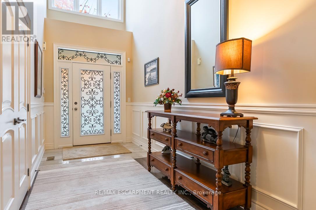 762 Hidden Grove Lane, Mississauga, Ontario  L5H 4L3 - Photo 5 - W12521896