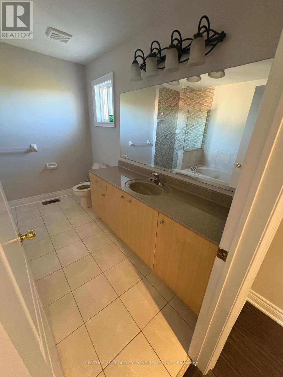 309 Brisdale Drive, Brampton, Ontario  L7A 3A1 - Photo 15 - W12521970