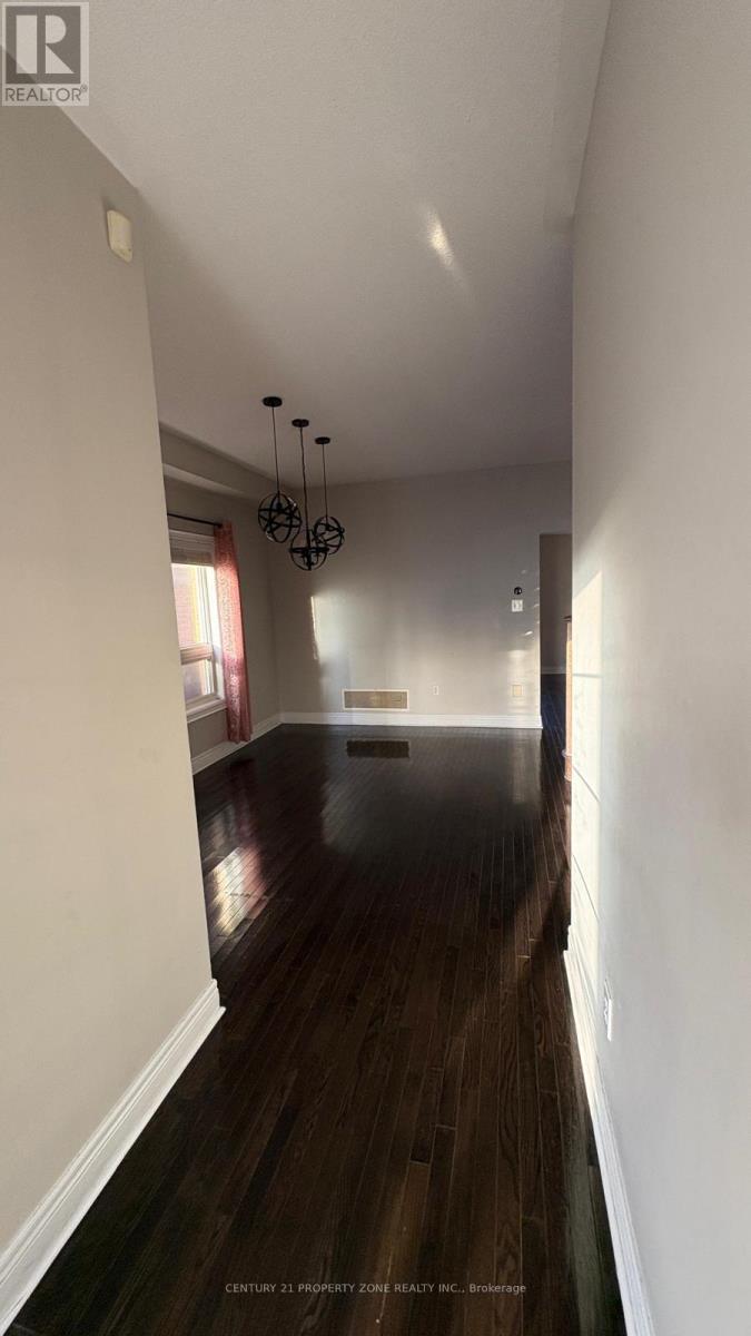 309 Brisdale Drive, Brampton, Ontario  L7A 3A1 - Photo 5 - W12521970