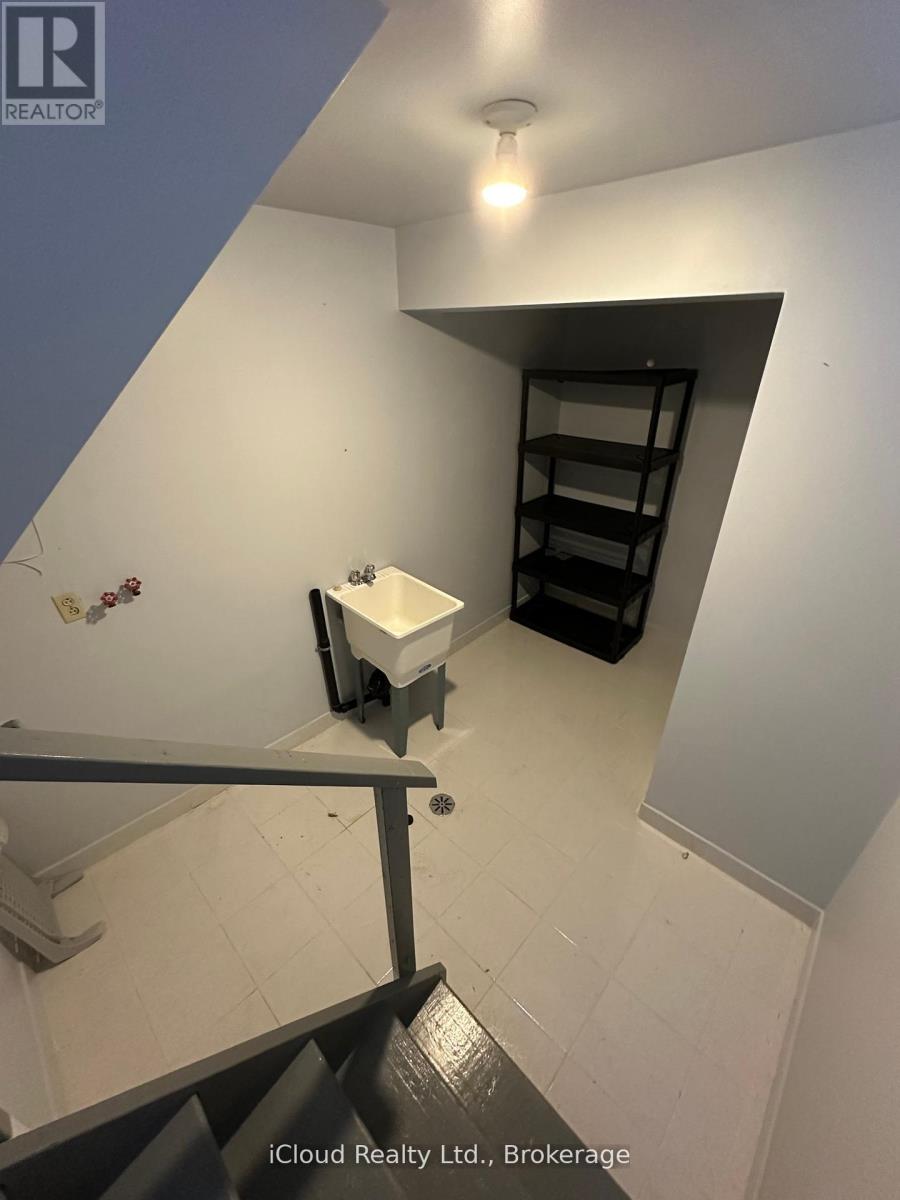 118 Antigua Road, Mississauga, Ontario  L5B 2T6 - Photo 28 - W12521988