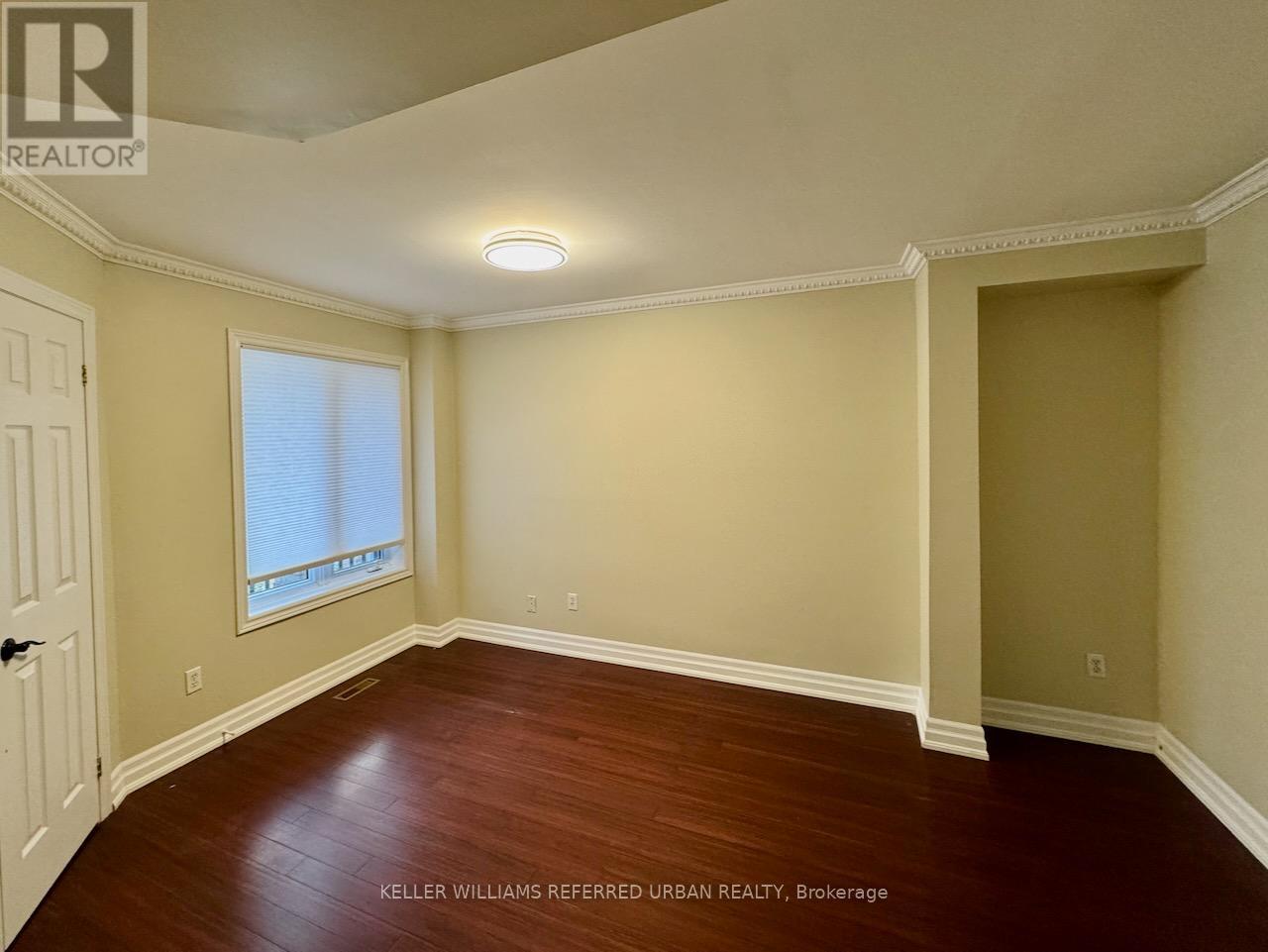 592 Leatherleaf Drive, Mississauga, Ontario  L4Z 3Y6 - Photo 5 - W12521998