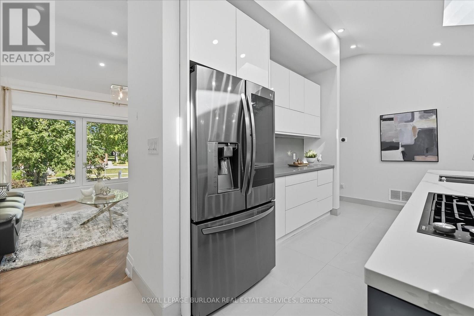 568 Dynes Road, Burlington, Ontario  L7N 2V2 - Photo 8 - W12522006