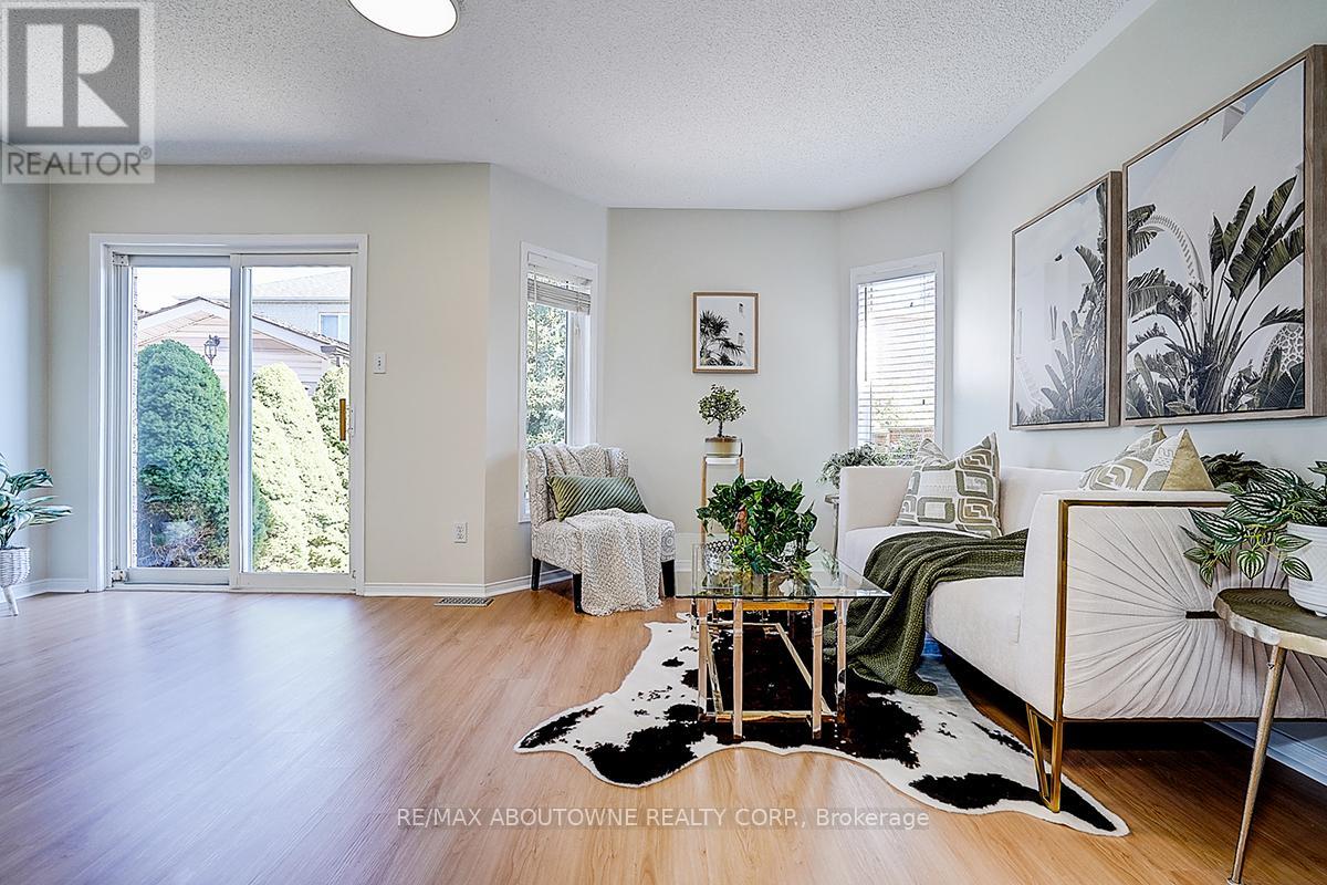 5575 Margarita Crescent, Mississauga, Ontario  L5M 6Z2 - Photo 14 - W12522044