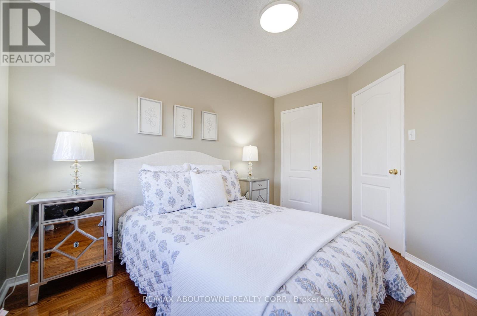 5575 Margarita Crescent, Mississauga, Ontario  L5M 6Z2 - Photo 26 - W12522044