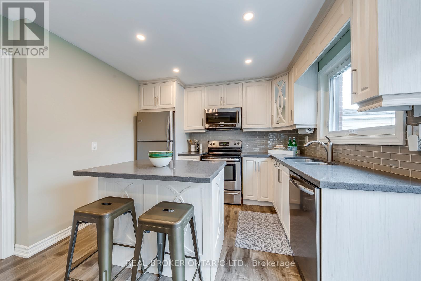 2331 Brookhurst Road, Mississauga, Ontario  L5J 1R1 - Photo 21 - W12522054