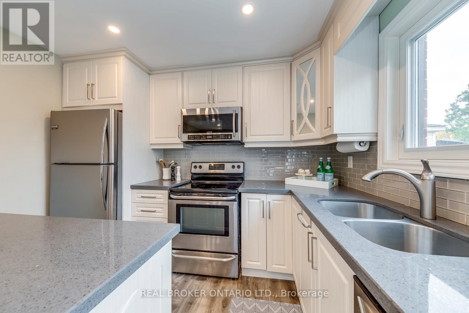 2331 Brookhurst Road, Mississauga, Ontario  L5J 1R1 - Photo 22 - W12522054