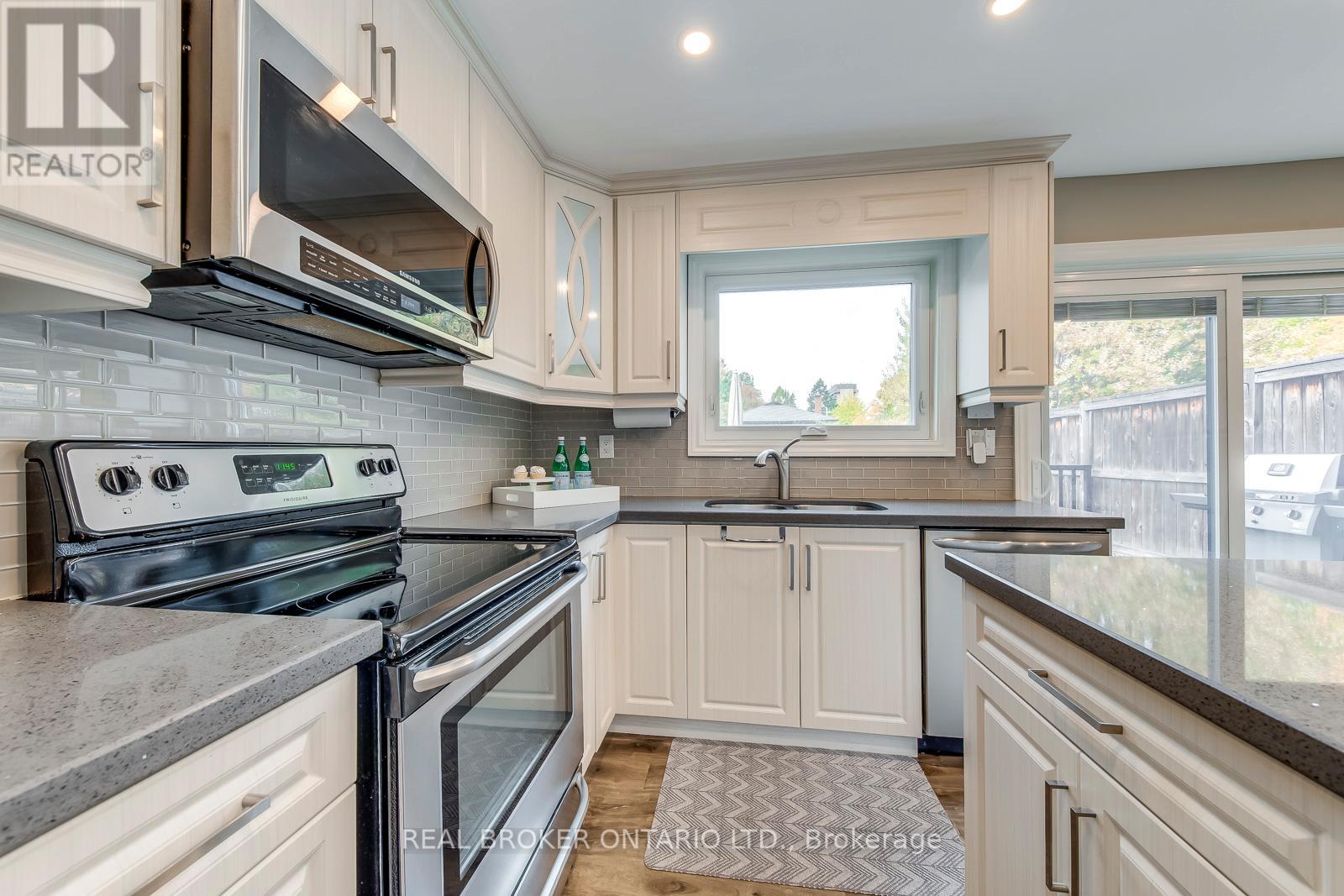 2331 Brookhurst Road, Mississauga, Ontario  L5J 1R1 - Photo 23 - W12522054