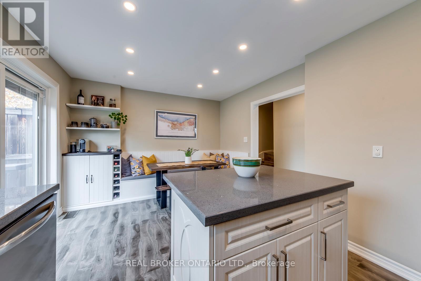 2331 Brookhurst Road, Mississauga, Ontario  L5J 1R1 - Photo 24 - W12522054