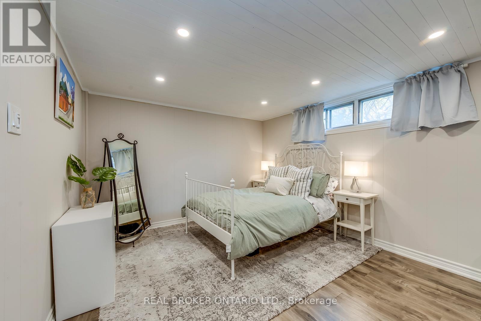 2331 Brookhurst Road, Mississauga, Ontario  L5J 1R1 - Photo 39 - W12522054