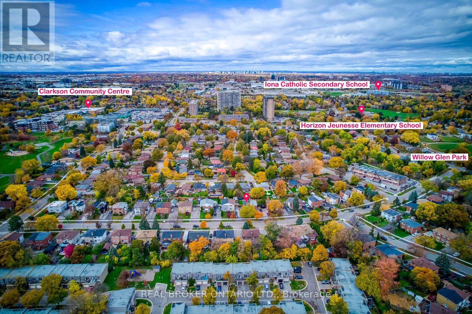 2331 Brookhurst Road, Mississauga, Ontario  L5J 1R1 - Photo 7 - W12522054