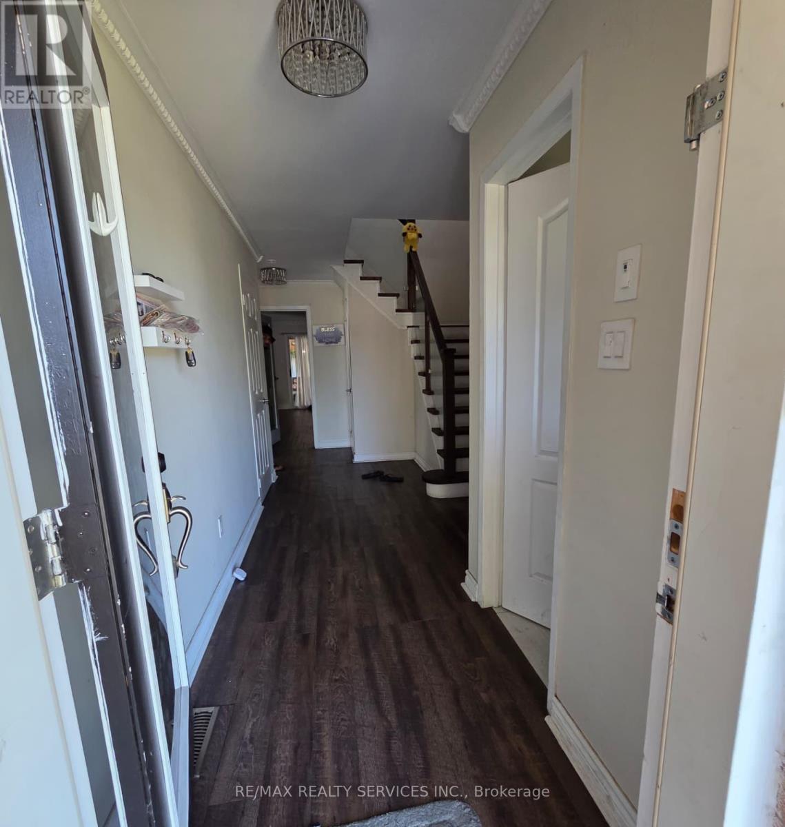 32 Shenstone Avenue, Brampton, Ontario  L6Z 2Y8 - Photo 5 - W12522076