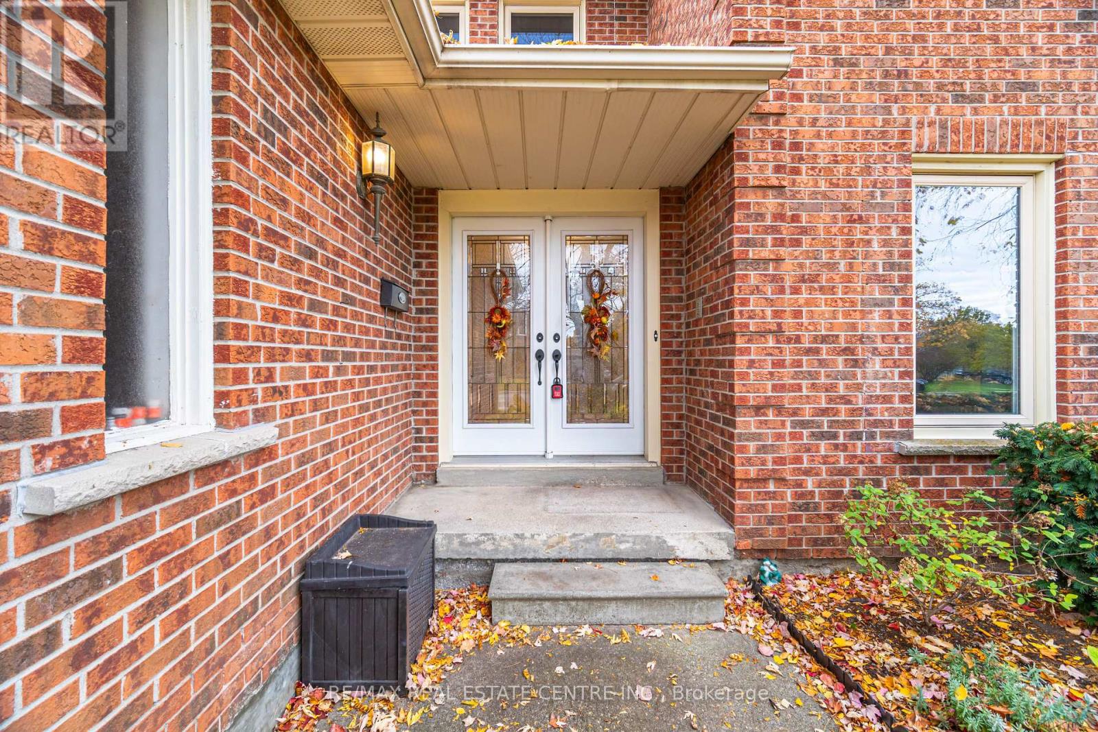 1839 Audubon Boulevard, Mississauga, Ontario  L4W 3X4 - Photo 7 - W12522078