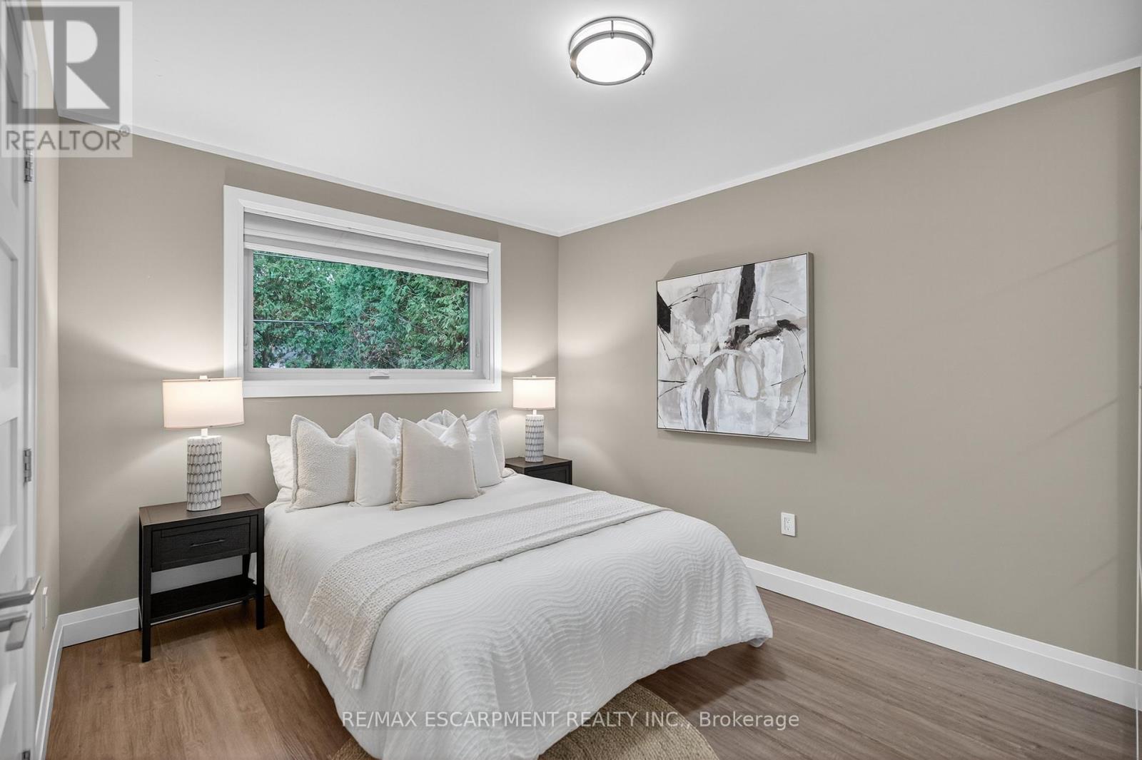 3464 Rexway Drive, Burlington, Ontario  L7N 2L6 - Photo 16 - W12522124