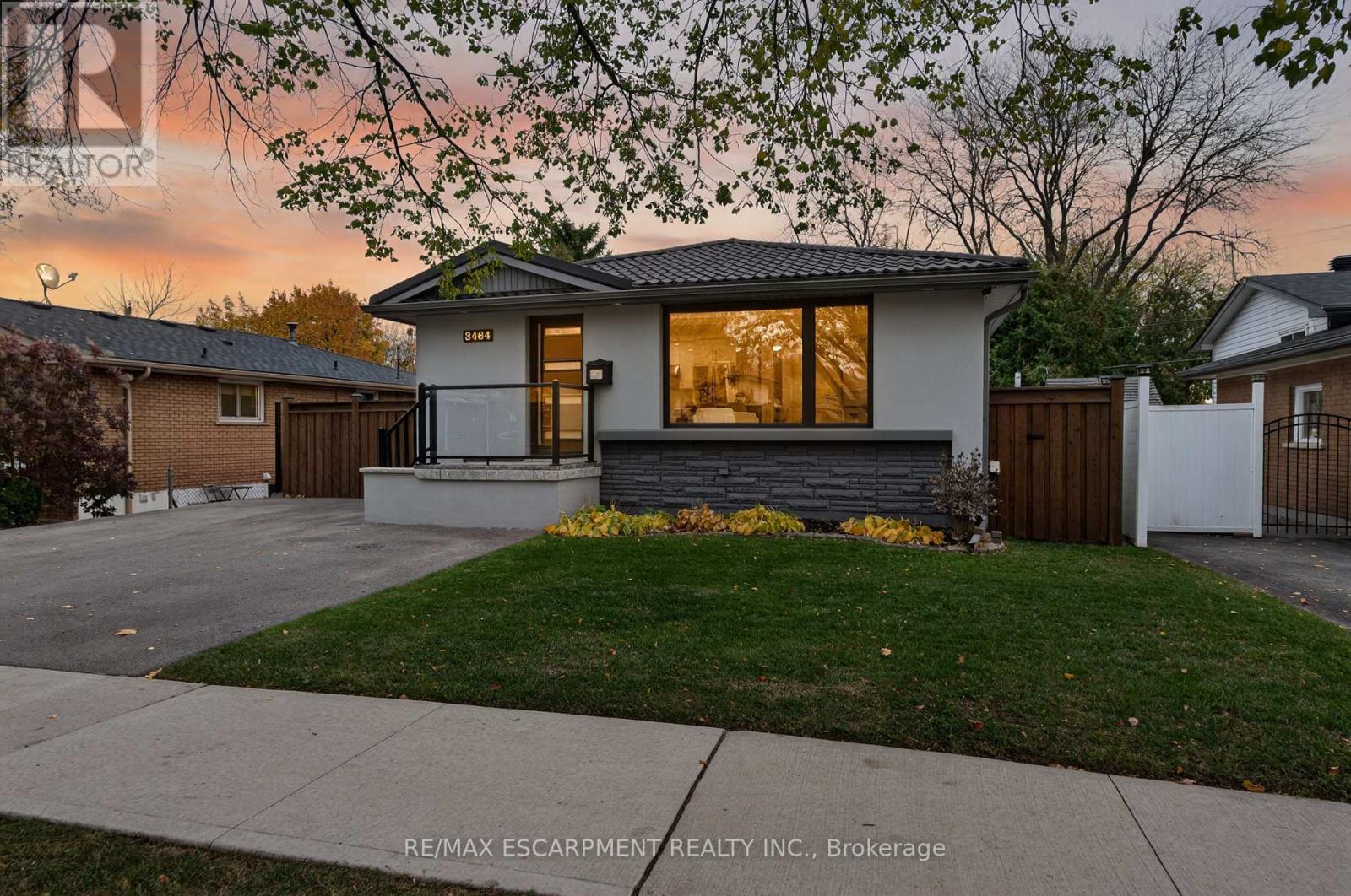 3464 Rexway Drive, Burlington, Ontario  L7N 2L6 - Photo 41 - W12522124