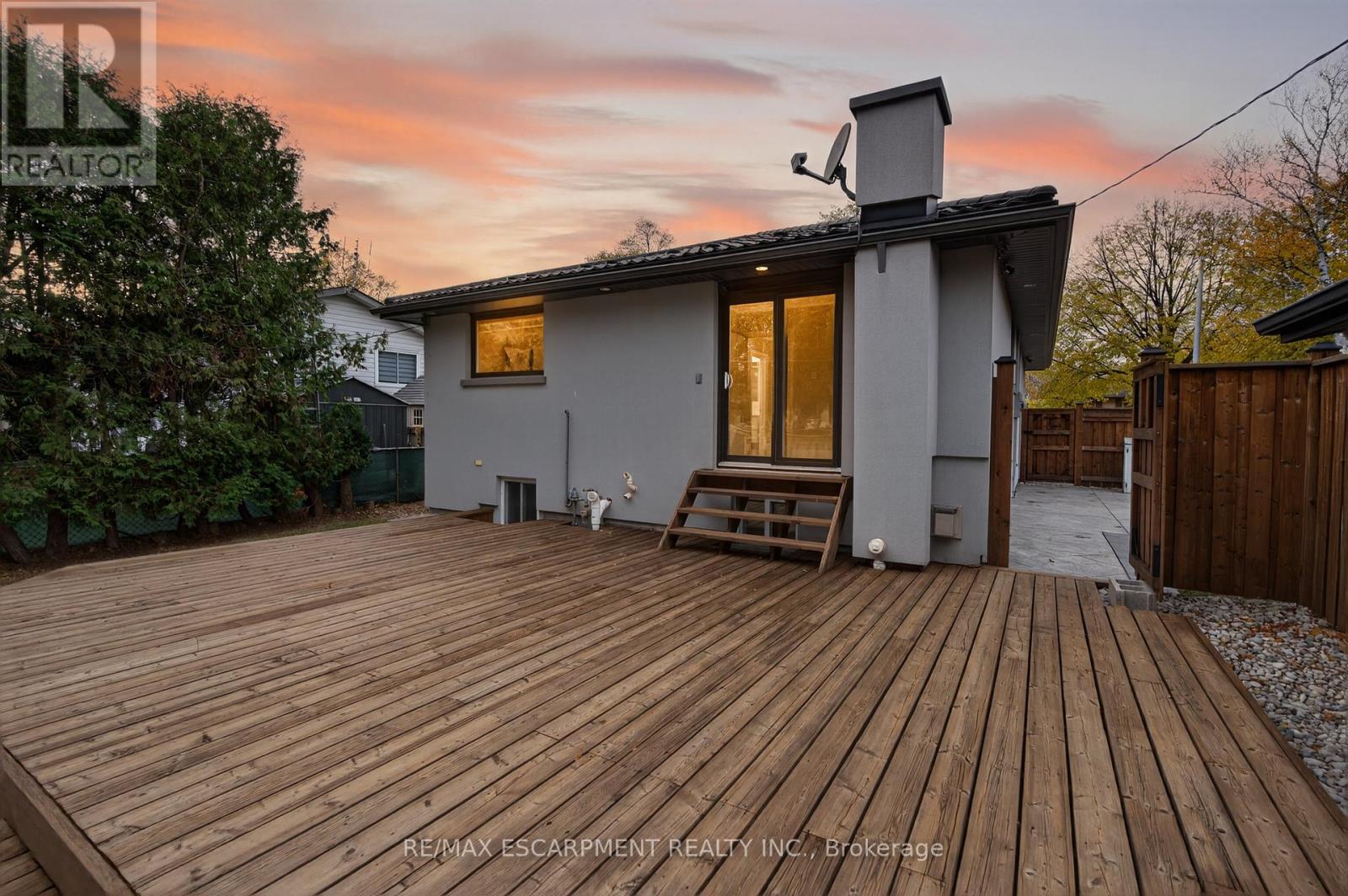 3464 Rexway Drive, Burlington, Ontario  L7N 2L6 - Photo 42 - W12522124