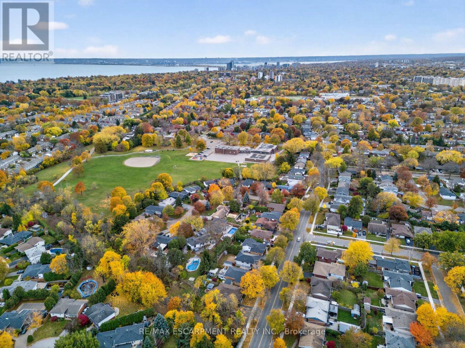 3464 Rexway Drive, Burlington, Ontario  L7N 2L6 - Photo 46 - W12522124