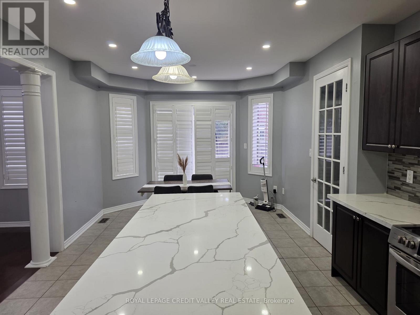 242 Jarrett Xing (Upper) Court, Milton, Ontario  L9T 6Z9 - Photo 16 - W12522154