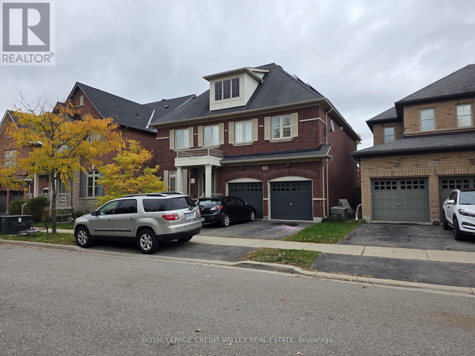 242 Jarrett Xing (Upper) Court, Milton, Ontario  L9T 6Z9 - Photo 2 - W12522154