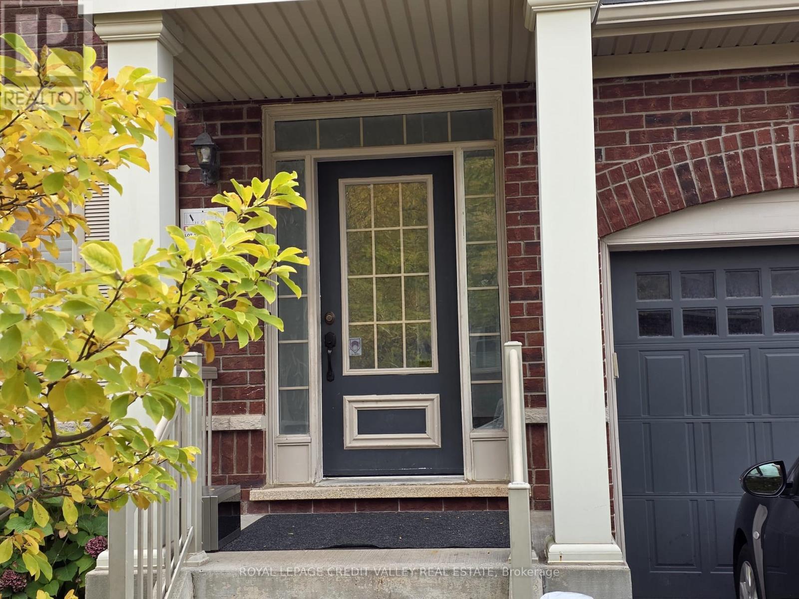 242 Jarrett Xing (Upper) Court, Milton, Ontario  L9T 6Z9 - Photo 3 - W12522154