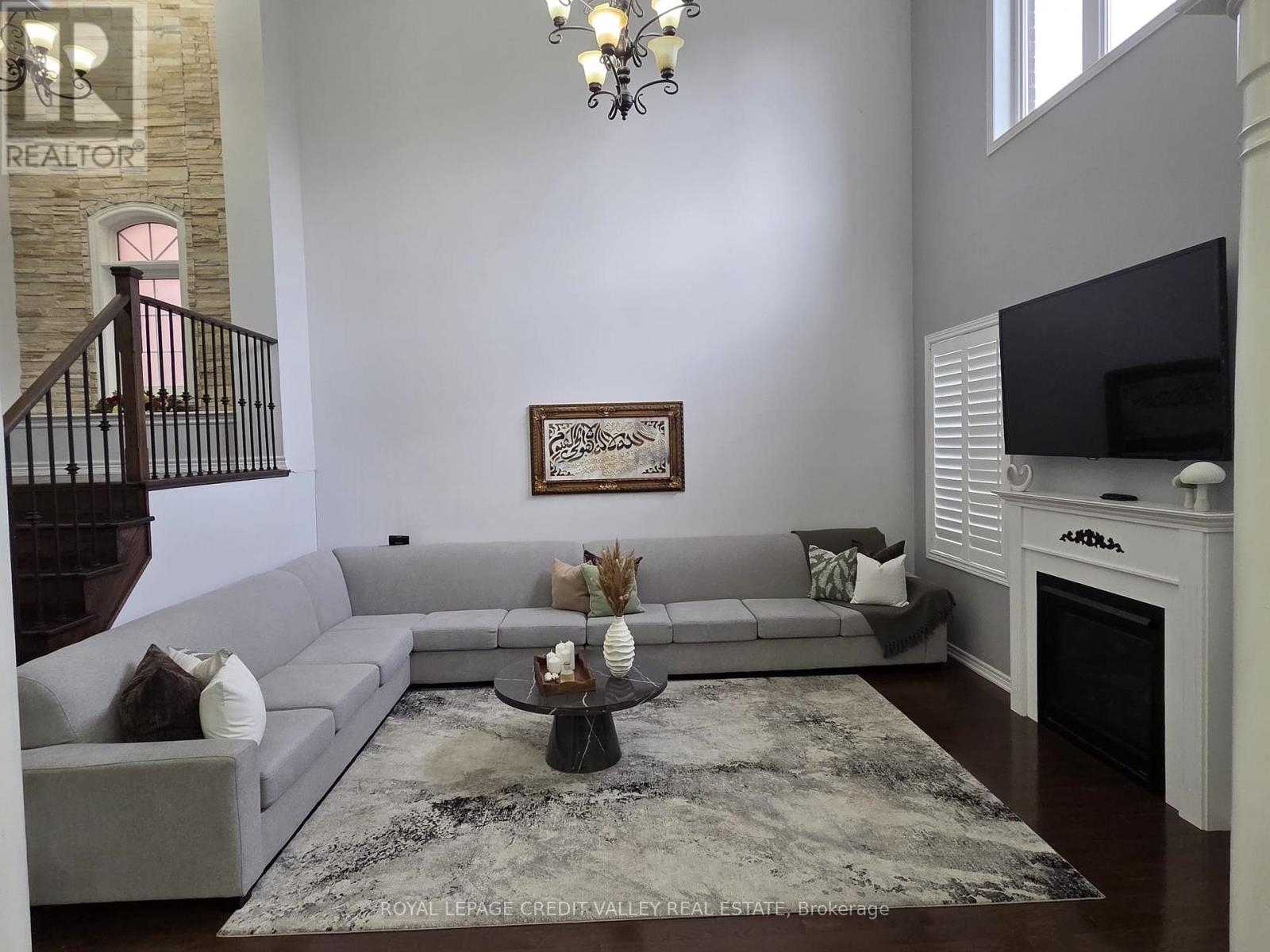 242 Jarrett Xing (Upper) Court, Milton, Ontario  L9T 6Z9 - Photo 9 - W12522154