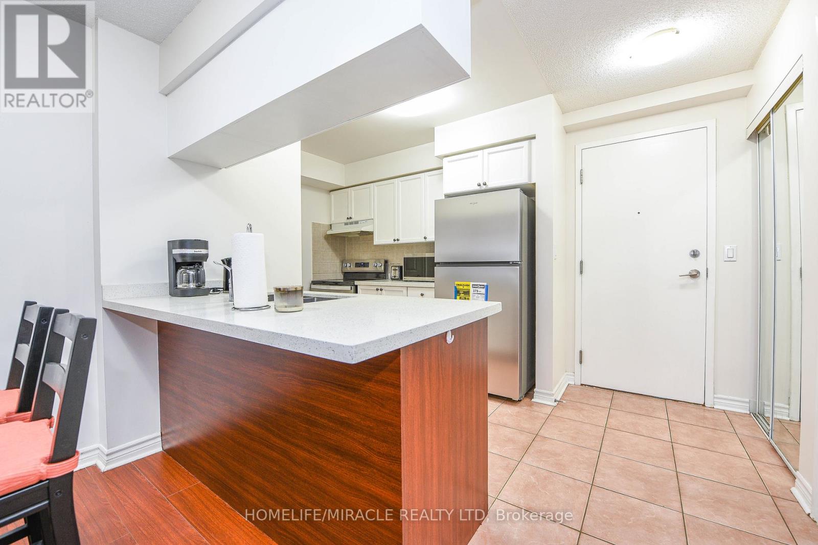 1922 - 3888 Duke Of York Boulevard, Mississauga, Ontario  L5B 4P5 - Photo 17 - W12522158