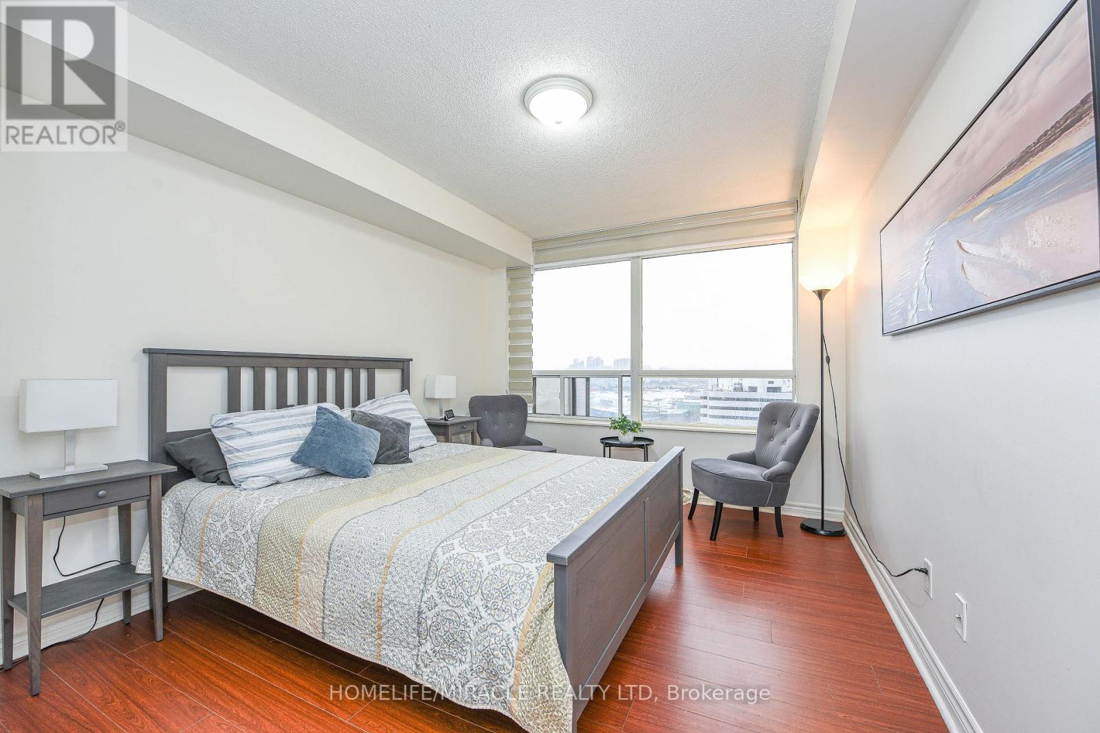 1922 - 3888 Duke Of York Boulevard, Mississauga, Ontario  L5B 4P5 - Photo 21 - W12522158