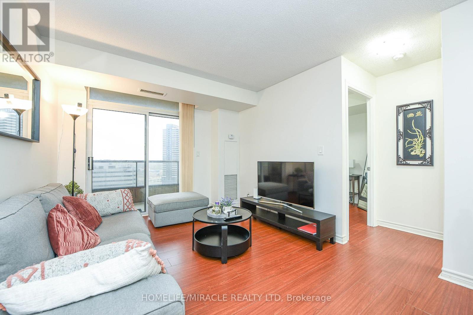 1922 - 3888 Duke Of York Boulevard, Mississauga, Ontario  L5B 4P5 - Photo 8 - W12522158