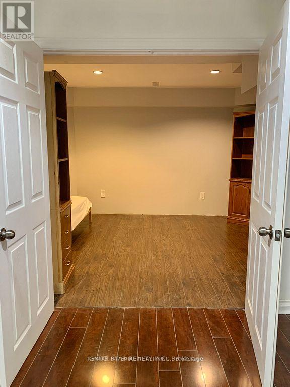 3405 Colonial Drive, Mississauga, Ontario  L5L 5B9 - Photo 7 - W12522160