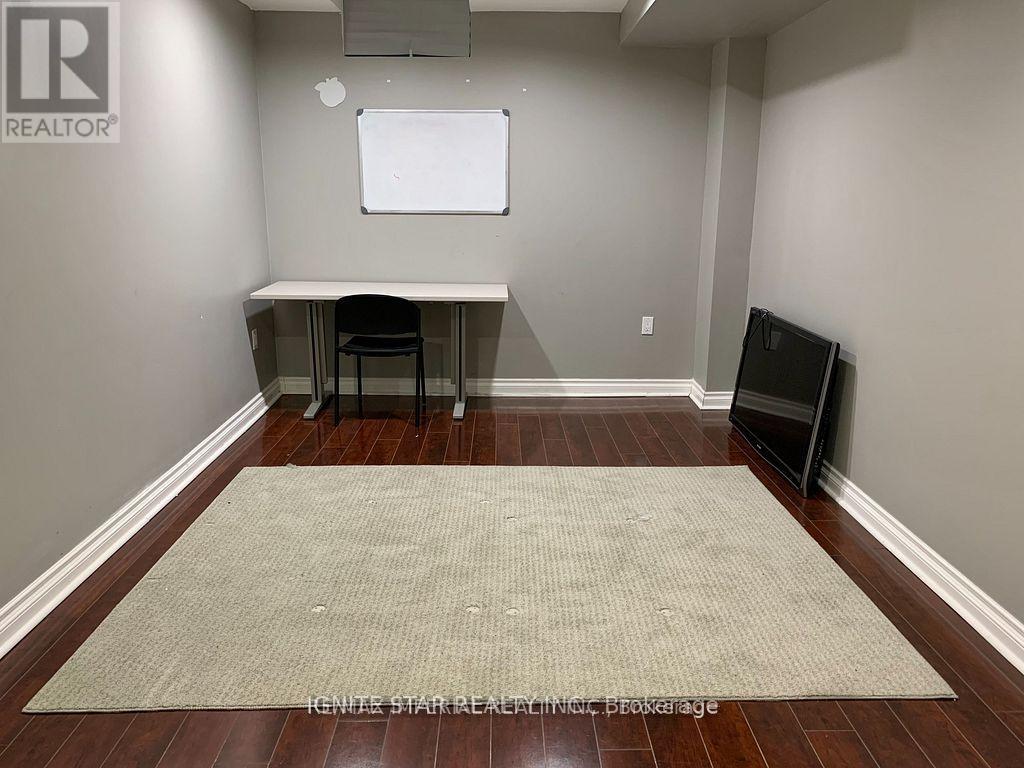 3405 Colonial Drive, Mississauga, Ontario  L5L 5B9 - Photo 8 - W12522160