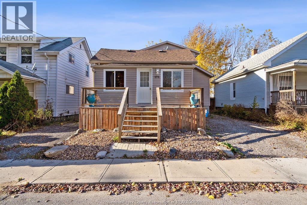 MLS# 25028308: 171 EDGAR STREET, Chatham, Canada