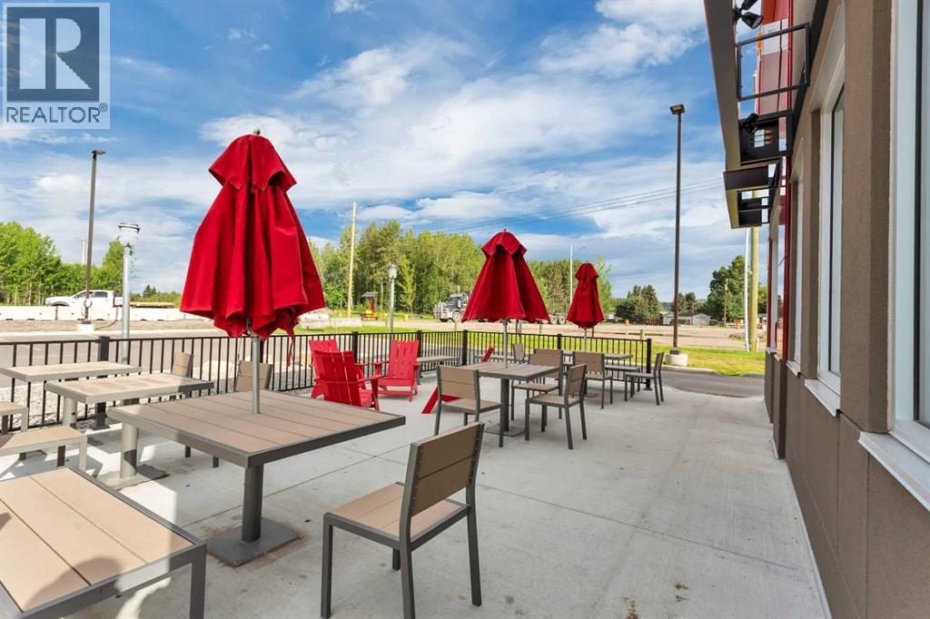 556 Main Avenue W, Sundre, Alberta  T0M 1X0 - Photo 11 - A2242354