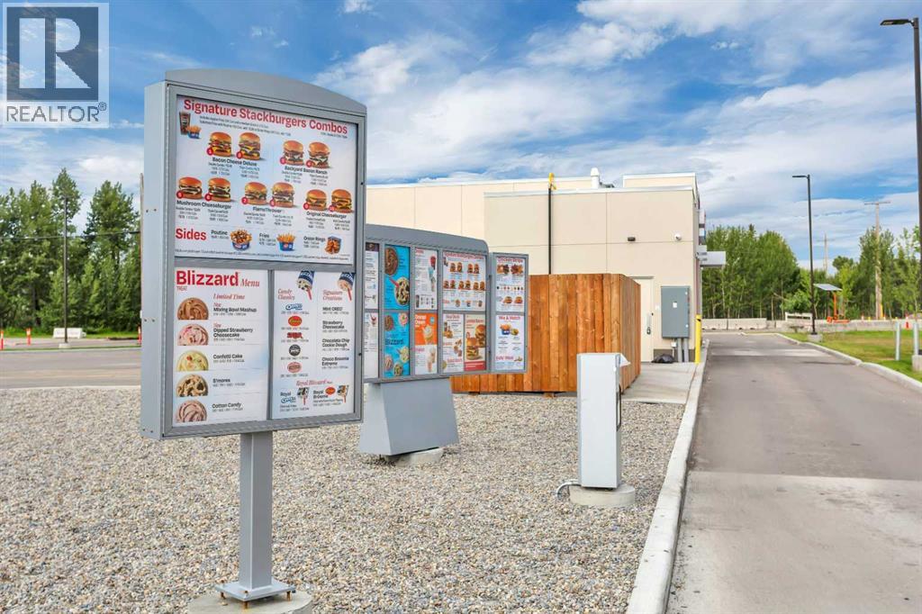 556 Main Avenue W, Sundre, Alberta  T0M 1X0 - Photo 9 - A2242354