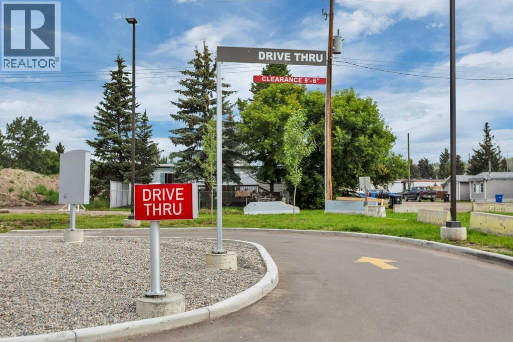 556 Main Avenue W, Sundre, Alberta  T0M 1X0 - Photo 7 - A2242354