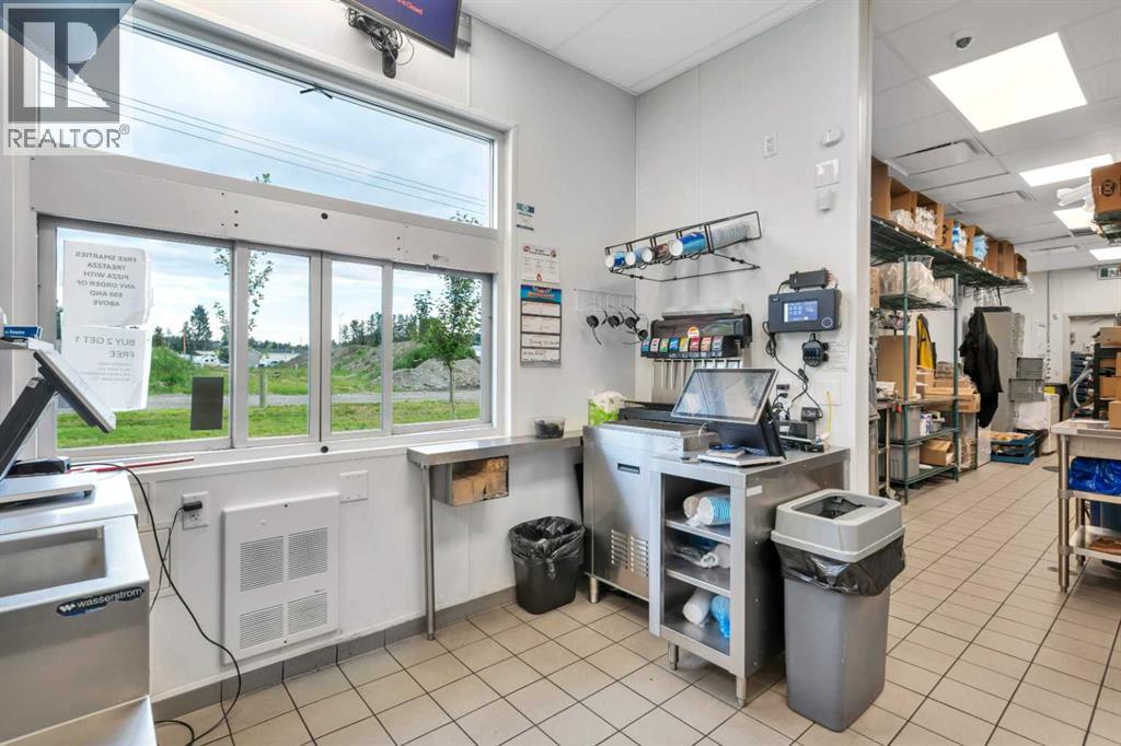 556 Main Avenue W, Sundre, Alberta  T0M 1X0 - Photo 22 - A2242354