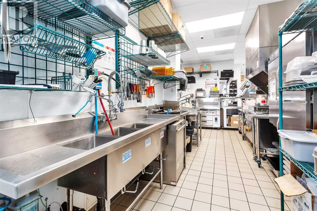 556 Main Avenue W, Sundre, Alberta  T0M 1X0 - Photo 26 - A2242354