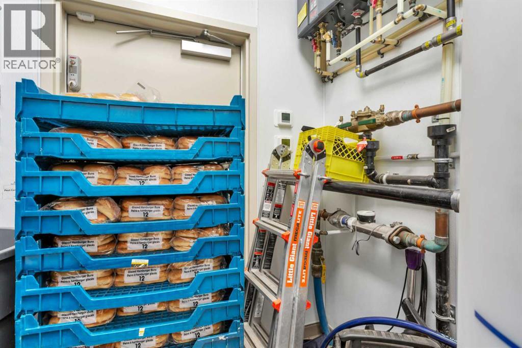 556 Main Avenue W, Sundre, Alberta  T0M 1X0 - Photo 24 - A2242354