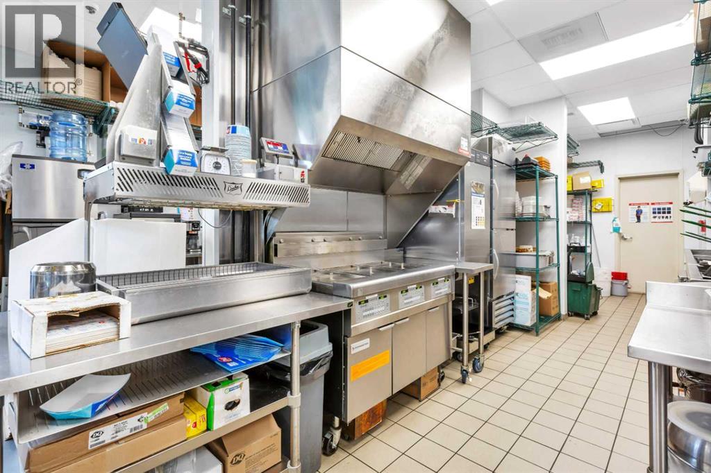 556 Main Avenue W, Sundre, Alberta  T0M 1X0 - Photo 28 - A2242354