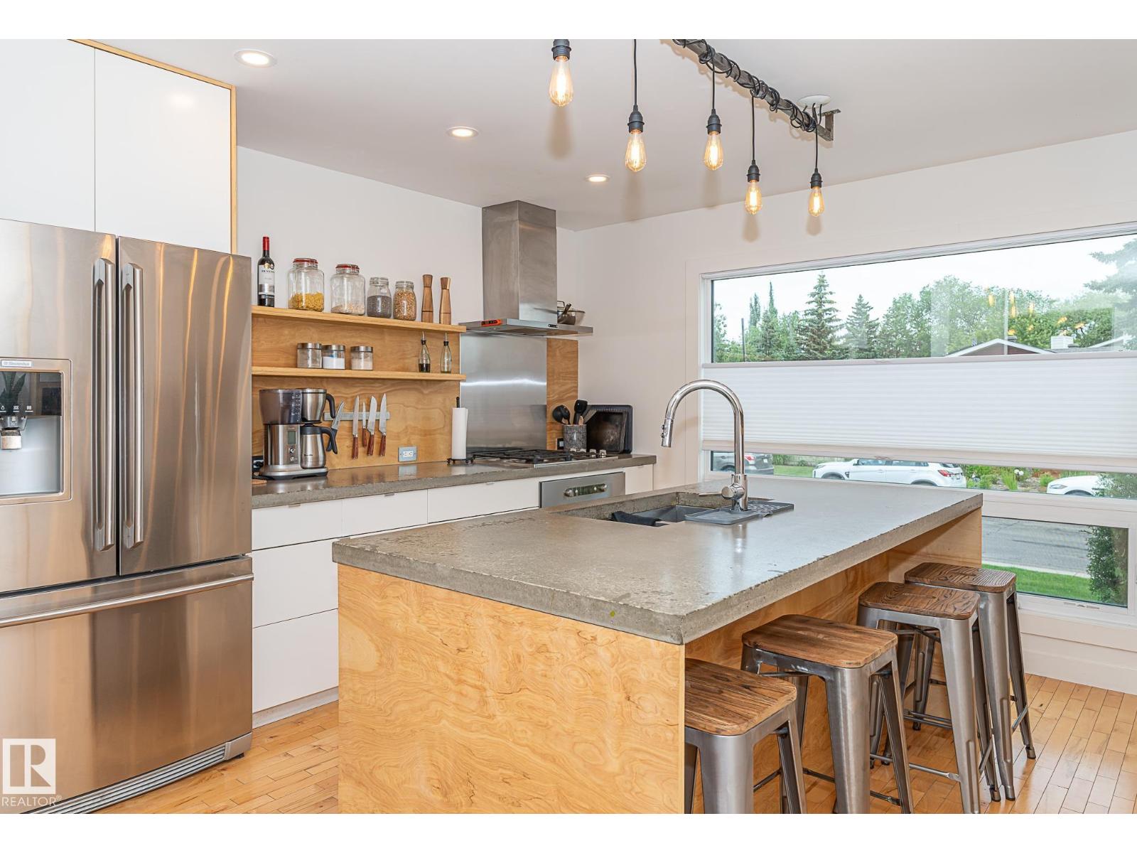 12211 42a Av Nw, Edmonton, Alberta  T6J 0X5 - Photo 5 - E4465087