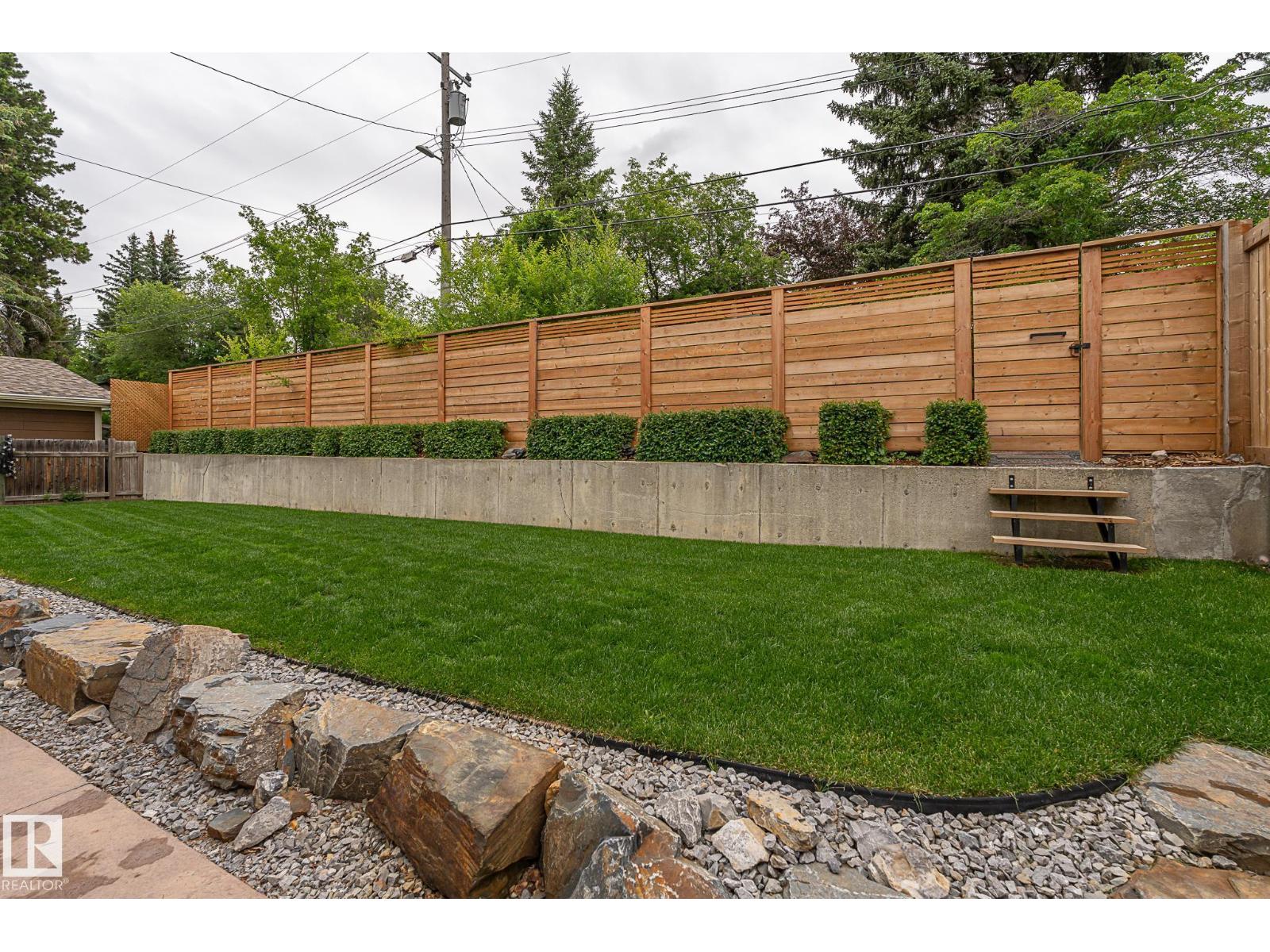 12211 42a Av Nw, Edmonton, Alberta  T6J 0X5 - Photo 2 - E4465087