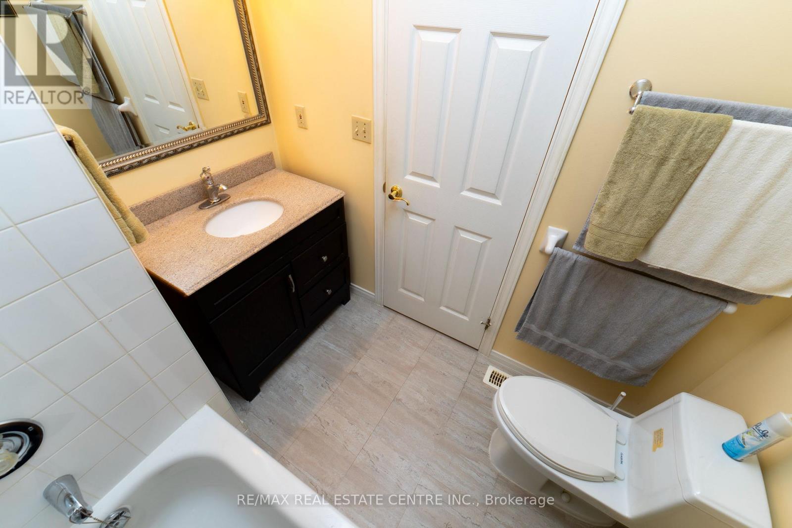 21 Highpoint Street, Southgate, Ontario  N0C 1B0 - Photo 20 - X12521834