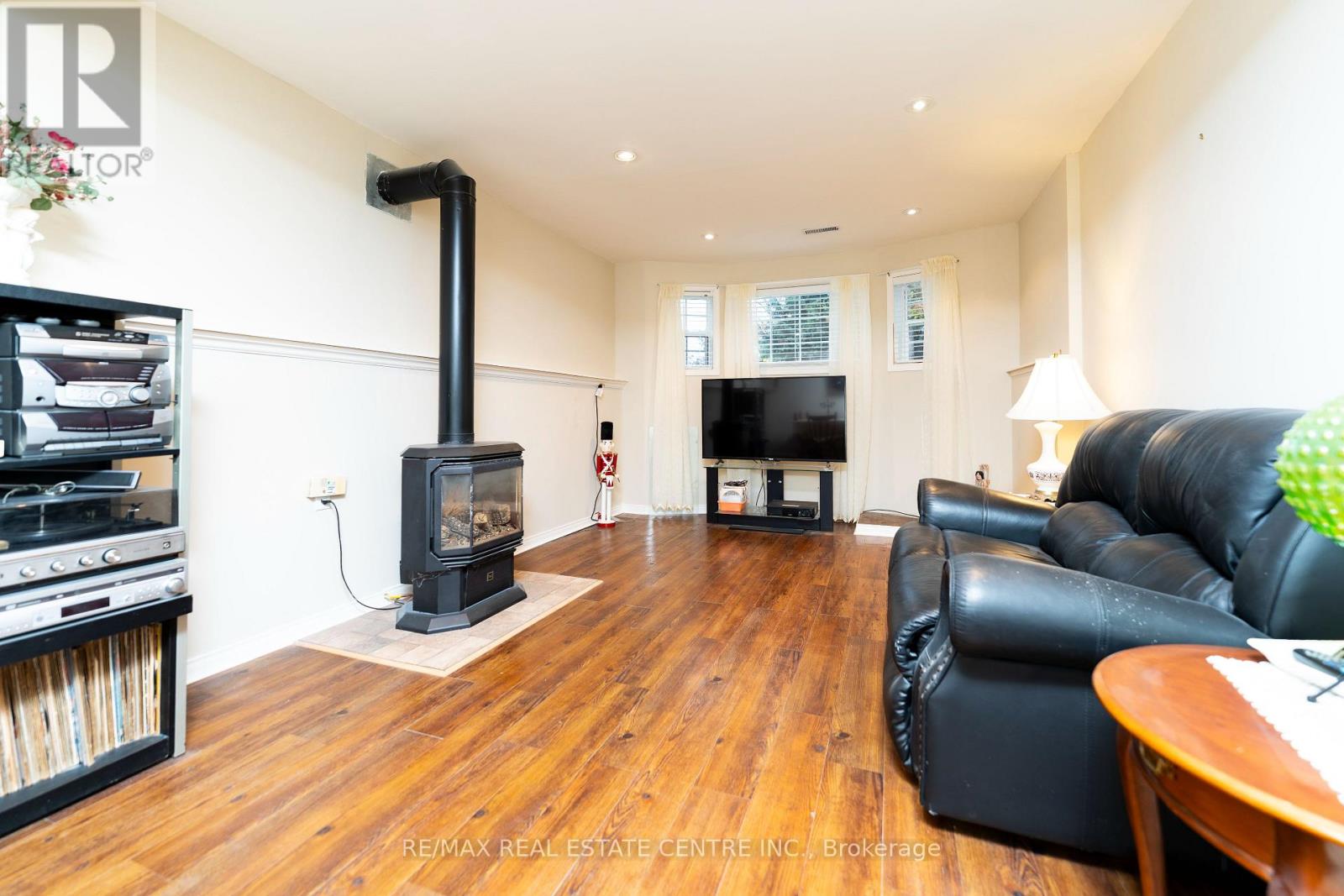 21 Highpoint Street, Southgate, Ontario  N0C 1B0 - Photo 23 - X12521834